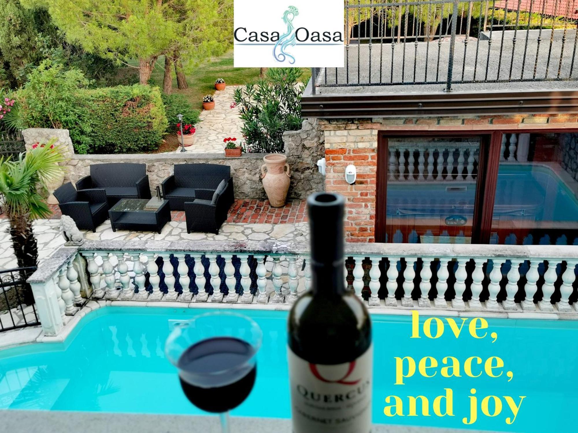 Casa Oasa -accommodation, Pizzeria & Bar Bed & Breakfast