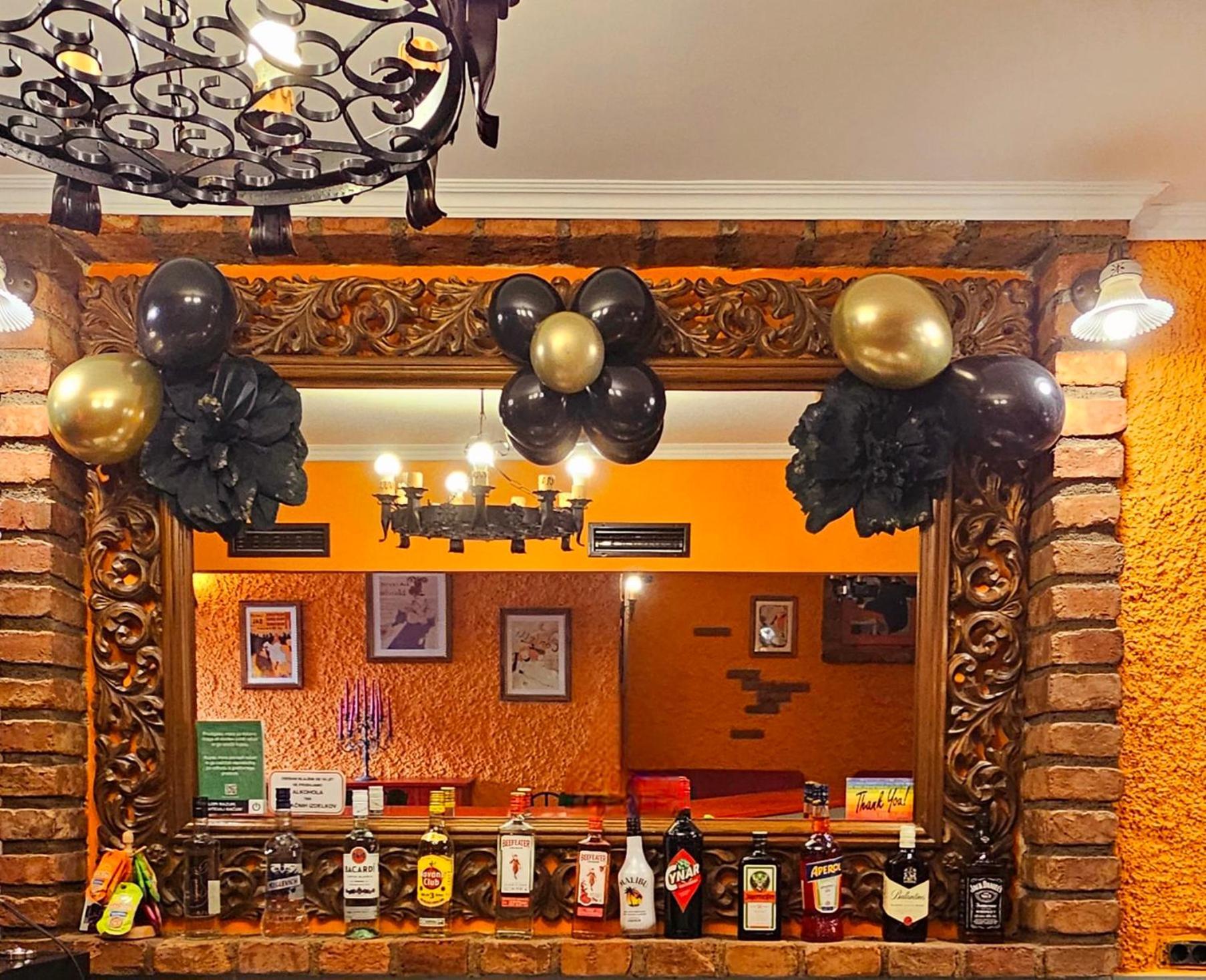 Casa Oasa -accommodation, Pizzeria & Bar Bed & Breakfast
